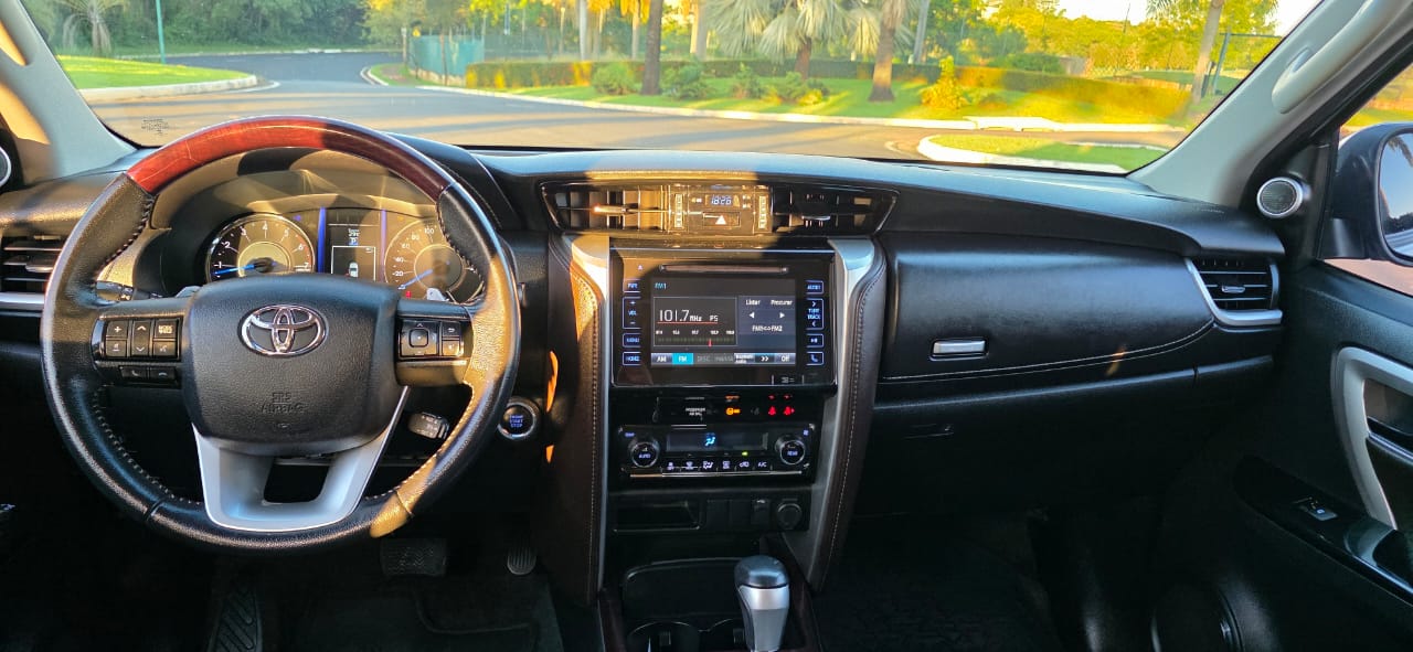 TOYOTA SW4 2.7 SRV 4X2
