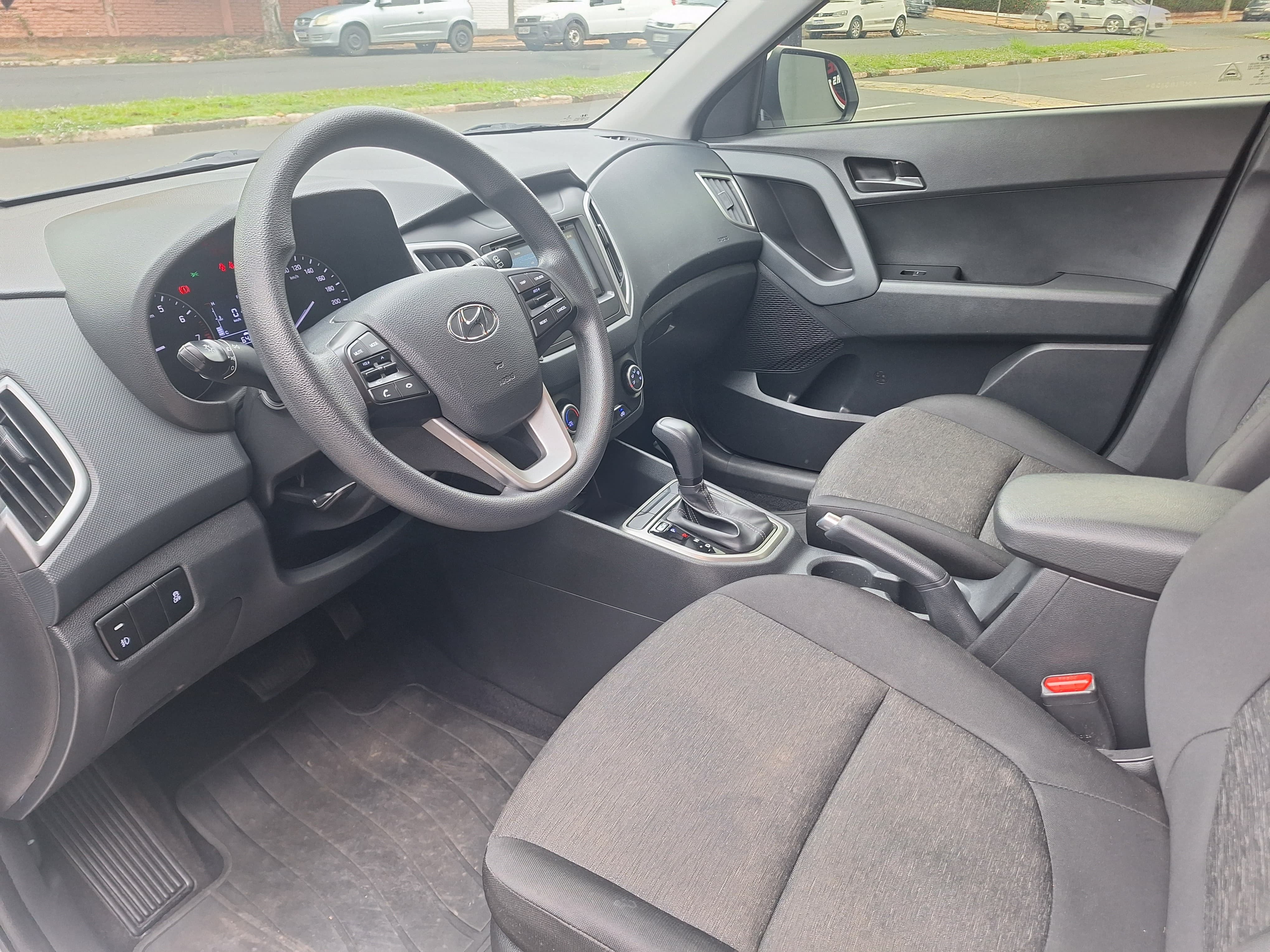 HYUNDAI CRETA ATTITUDE 1.6 AT