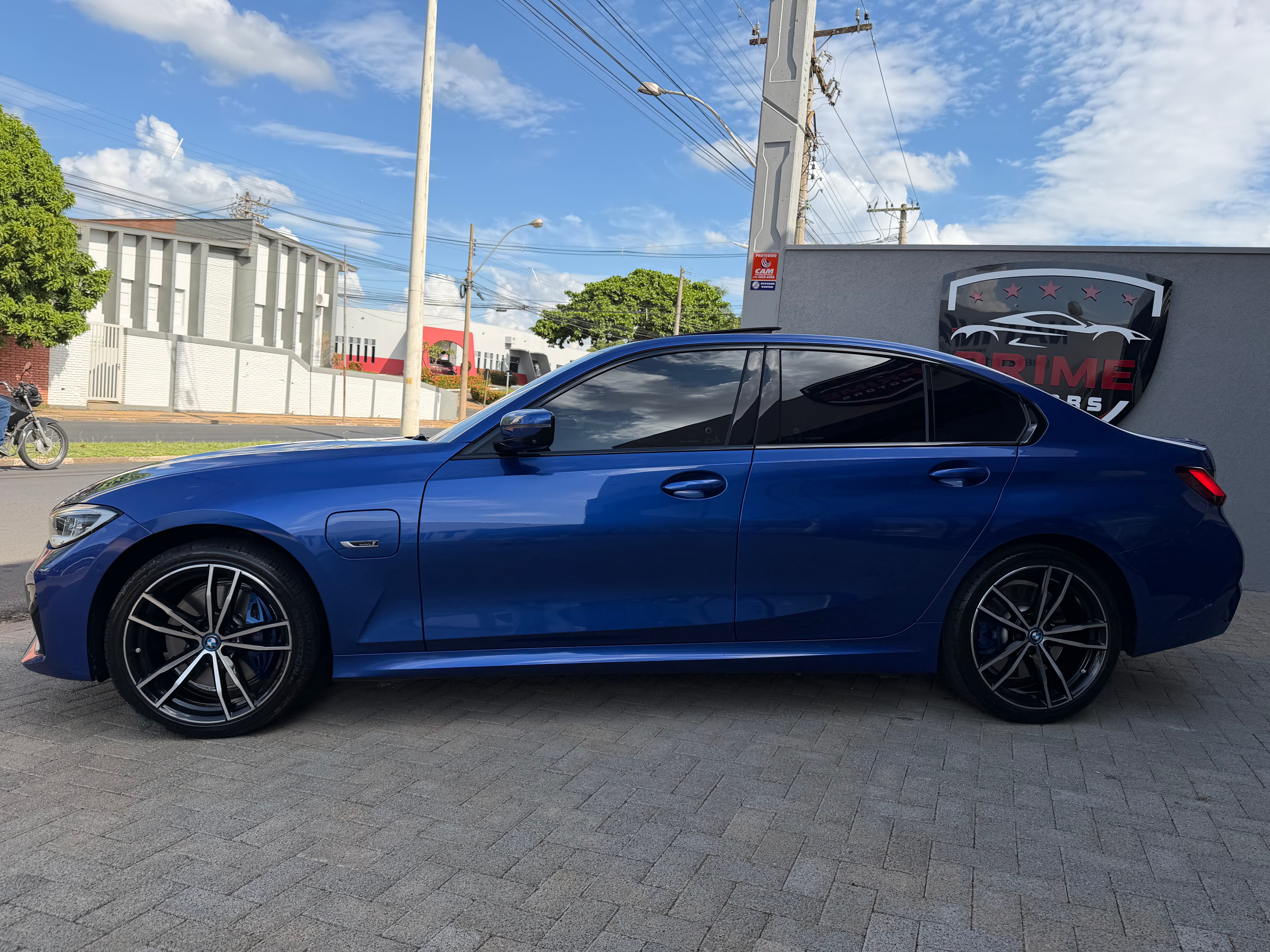 BMW 330 e M Sport